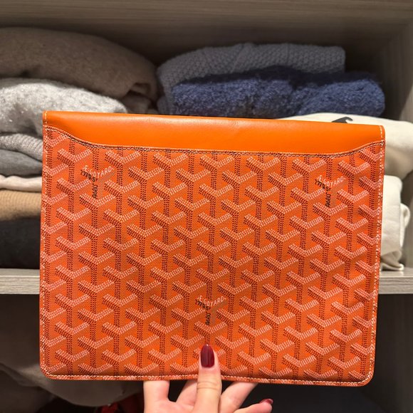 GOYARD Goyardine Camondo 2 Pouch MM Horizontal Clutch Orange - Picture 7 of 11